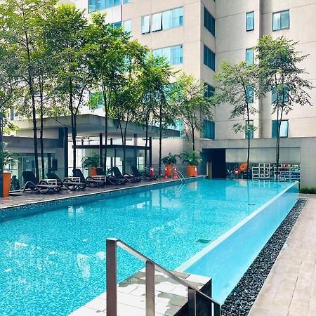 Summer Suites Klcc By Impexia Куала Лумпур Екстериор снимка