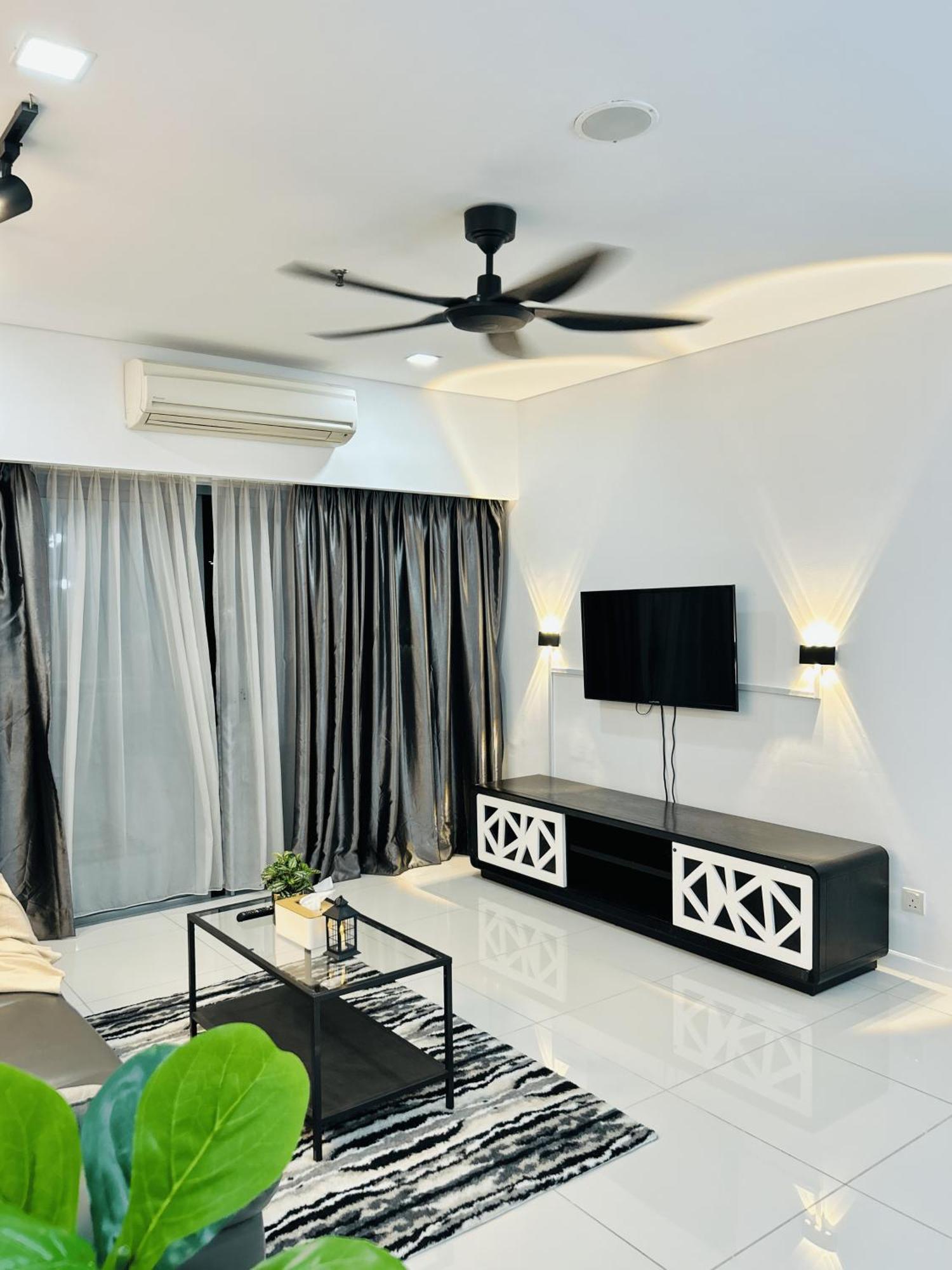 Summer Suites Klcc By Impexia Куала Лумпур Екстериор снимка