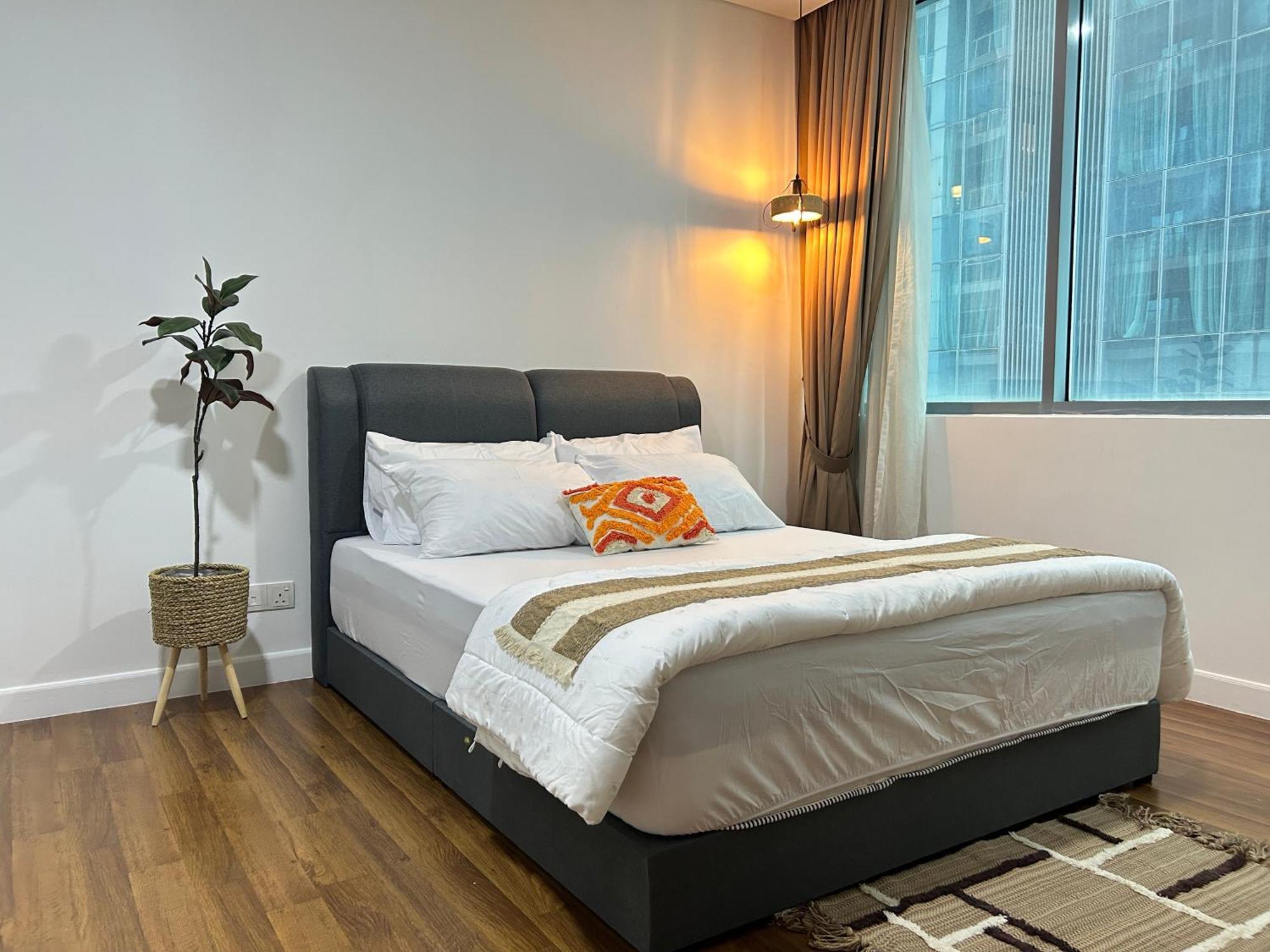 Summer Suites Klcc By Impexia Куала Лумпур Екстериор снимка