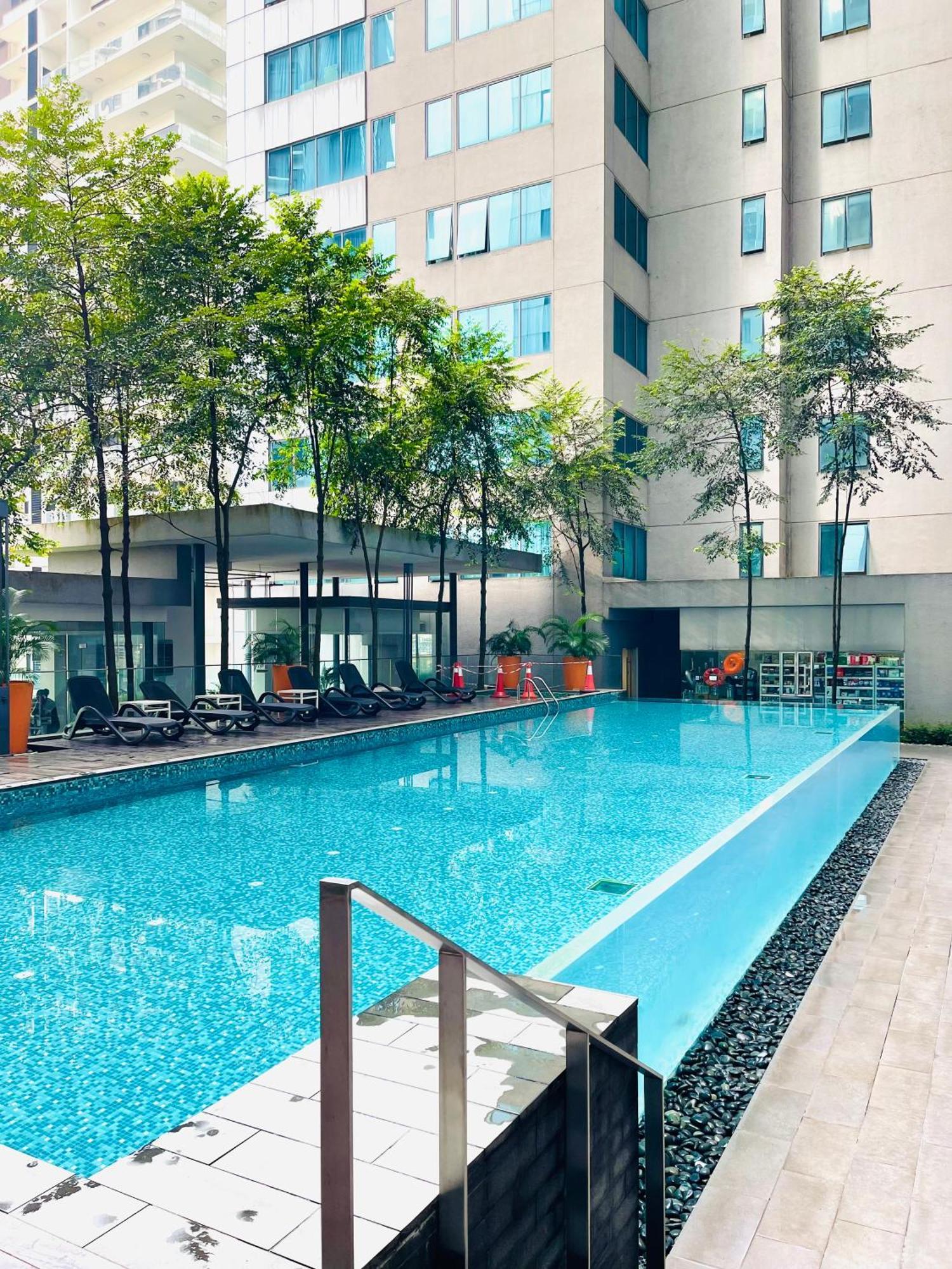 Summer Suites Klcc By Impexia Куала Лумпур Екстериор снимка