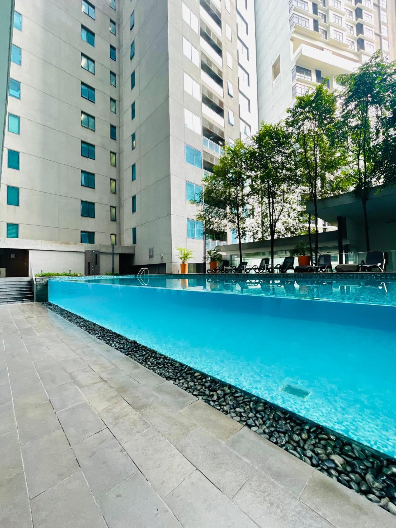 Summer Suites Klcc By Impexia Куала Лумпур Екстериор снимка