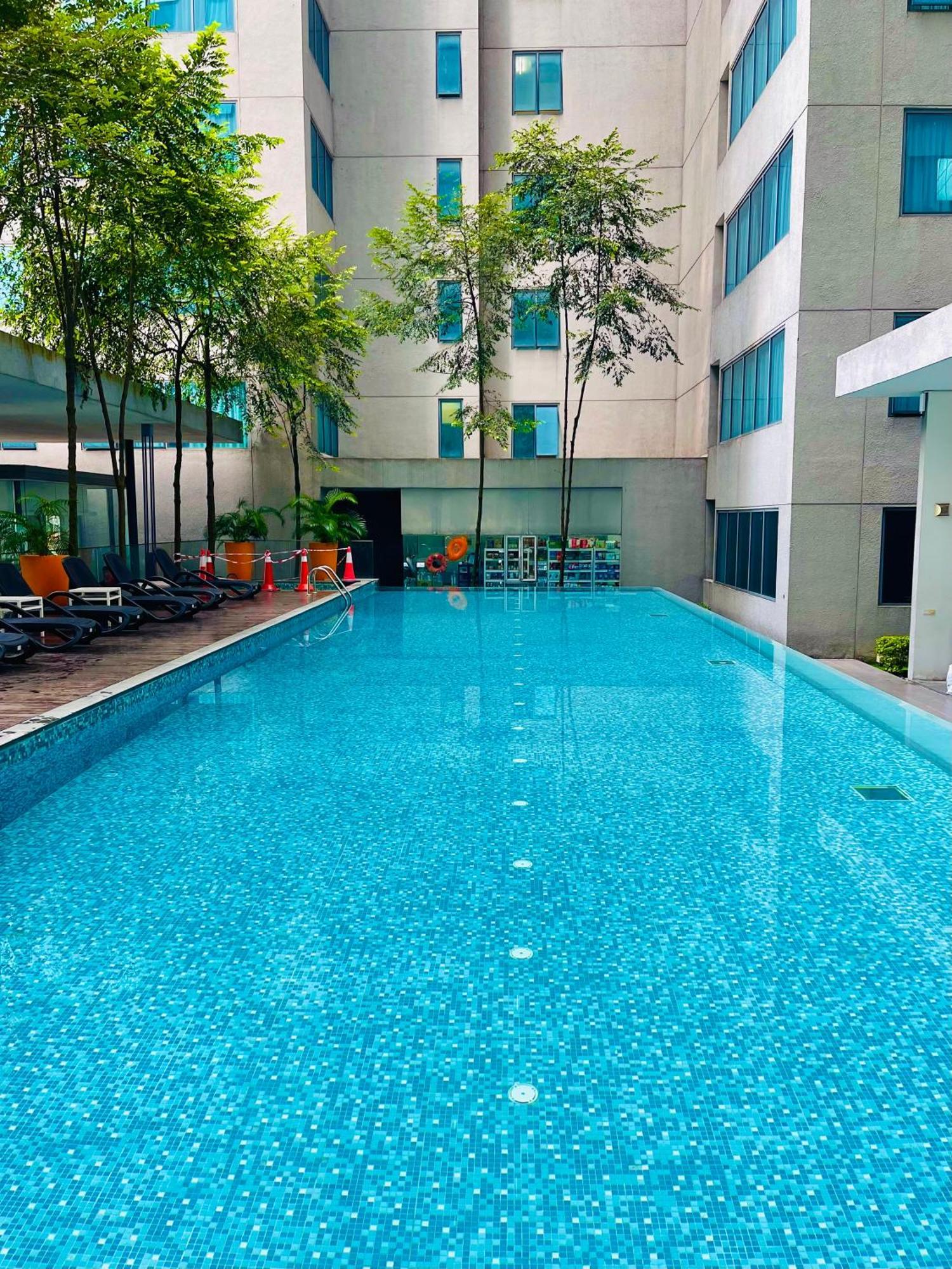 Summer Suites Klcc By Impexia Куала Лумпур Екстериор снимка